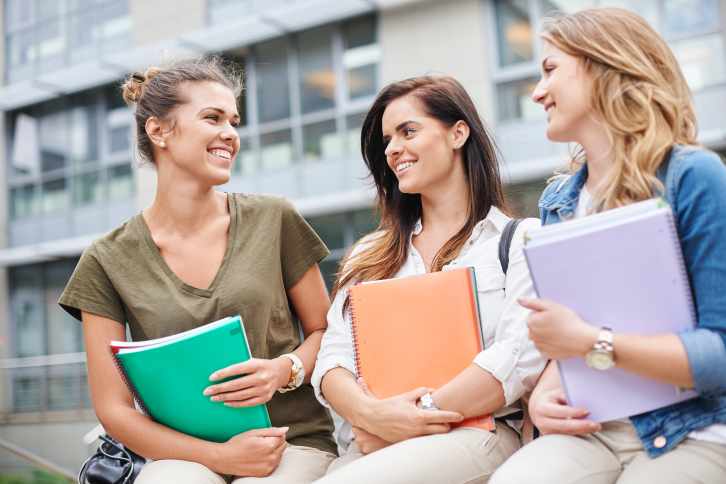 留学申请中的推荐信的称呼该怎么写？